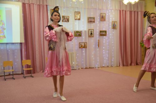 Между городскими детскими садами прошел конкурс «Дружная семья народов» (ФОТО)