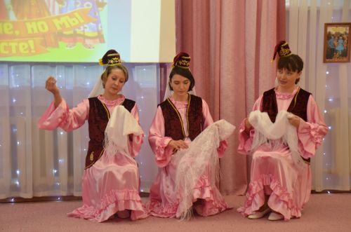 Между городскими детскими садами прошел конкурс «Дружная семья народов» (ФОТО)