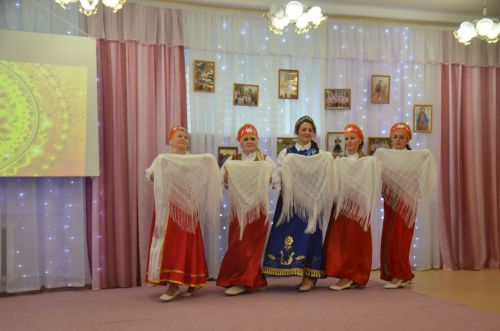 Между городскими детскими садами прошел конкурс «Дружная семья народов» (ФОТО)