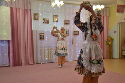 Между городскими детскими садами прошел конкурс «Дружная семья народов» (ФОТО)