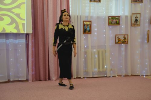 Между городскими детскими садами прошел конкурс «Дружная семья народов» (ФОТО)