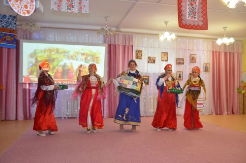 Между городскими детскими садами прошел конкурс «Дружная семья народов» (ФОТО)