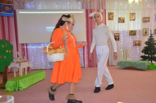 Между городскими детскими садами прошел конкурс «Дружная семья народов» (ФОТО)