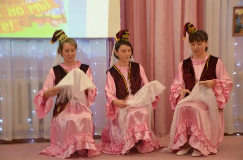 Между городскими детскими садами прошел конкурс «Дружная семья народов» (ФОТО)