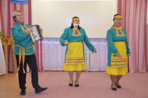 Между городскими детскими садами прошел конкурс «Дружная семья народов» (ФОТО)