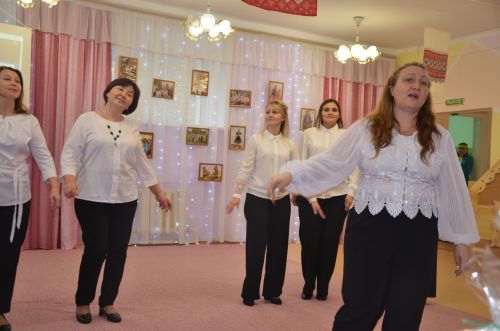 Между городскими детскими садами прошел конкурс «Дружная семья народов» (ФОТО)