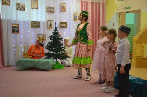 Между городскими детскими садами прошел конкурс «Дружная семья народов» (ФОТО)