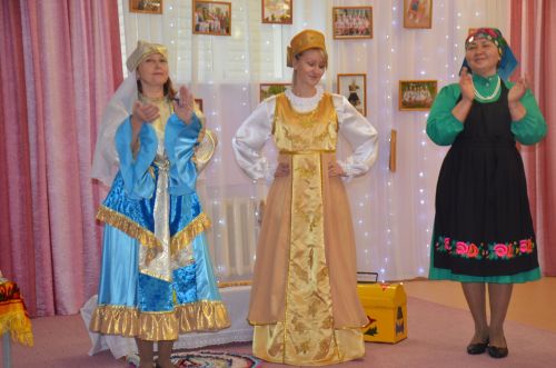 Между городскими детскими садами прошел конкурс «Дружная семья народов» (ФОТО)