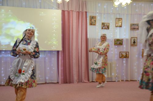 Между городскими детскими садами прошел конкурс «Дружная семья народов» (ФОТО)