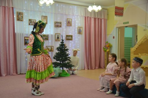 Между городскими детскими садами прошел конкурс «Дружная семья народов» (ФОТО)
