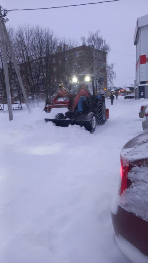 Снегоборьба в Агрызе продолжается