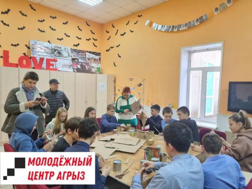 Воспитанники школы-интерната приняли участие в мастер-классе по изготовлению окопных свечей