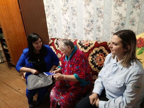 В Декаду инвалидов пожилым людям напомнили о правилах дорожного движения