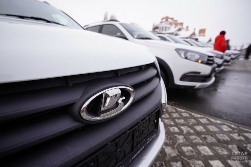 Агрызский район получил в подарок новый автомобиль