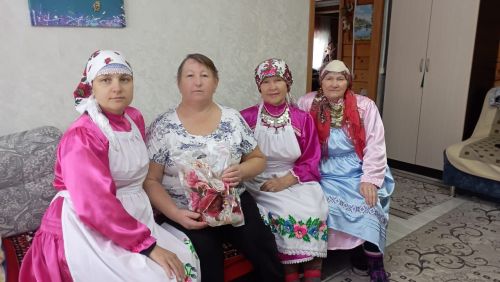 «От сердца к сердцу» - активисты Агрызского района посещают инвалидов на дому