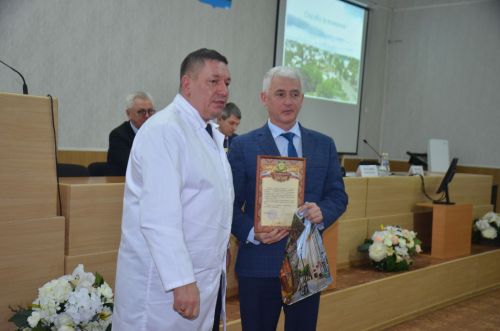 На итоговом заседании наградили лучших медиков Агрыза