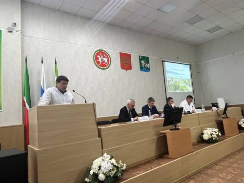На итоговом заседании наградили лучших медиков Агрыза