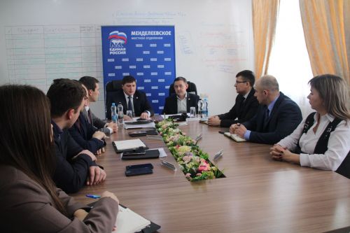 Делегация Агрызского района побывала в Елабуге и Менделеевске