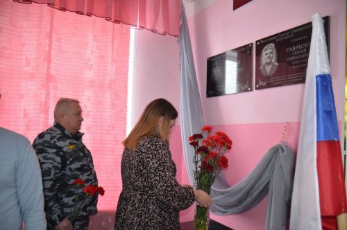 В Сарсак-Омге открыли мемориальные доски в честь погибших в ходе СВО Ленара Гараева и Сергея Гаврилова