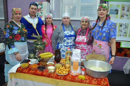 В Агрызе состоялся праздник, посвященный торжественному открытию Года национальных культур и традиций (ФОТОРЕПОРТАЖ)