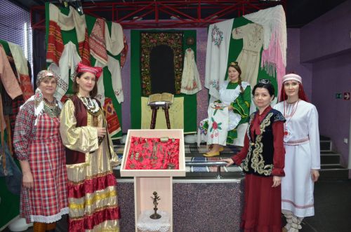 В Агрызе состоялся праздник, посвященный торжественному открытию Года национальных культур и традиций (ФОТОРЕПОРТАЖ)