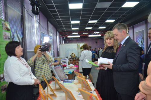 В Агрызском районе торжественно открыли Год педагога и наставника (БОЛЬШОЙ ФОТОРЕПОРТАЖ)