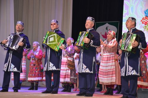 В Агрызе состоялся праздник, посвященный торжественному открытию Года национальных культур и традиций (ФОТОРЕПОРТАЖ)