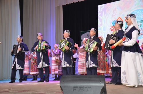 В Агрызе состоялся праздник, посвященный торжественному открытию Года национальных культур и традиций (ФОТОРЕПОРТАЖ)