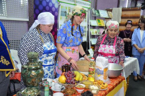 В Агрызе состоялся праздник, посвященный торжественному открытию Года национальных культур и традиций (ФОТОРЕПОРТАЖ)