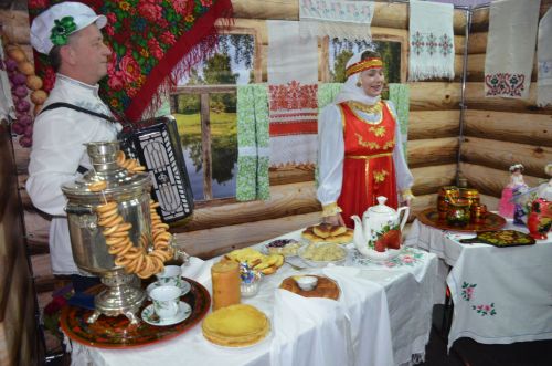 В Агрызе состоялся праздник, посвященный торжественному открытию Года национальных культур и традиций (ФОТОРЕПОРТАЖ)
