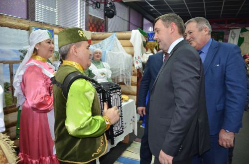 В Агрызе состоялся праздник, посвященный торжественному открытию Года национальных культур и традиций (ФОТОРЕПОРТАЖ)