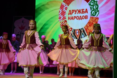 В Агрызе состоялся праздник, посвященный торжественному открытию Года национальных культур и традиций (ФОТОРЕПОРТАЖ)