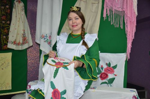 В Агрызе состоялся праздник, посвященный торжественному открытию Года национальных культур и традиций (ФОТОРЕПОРТАЖ)