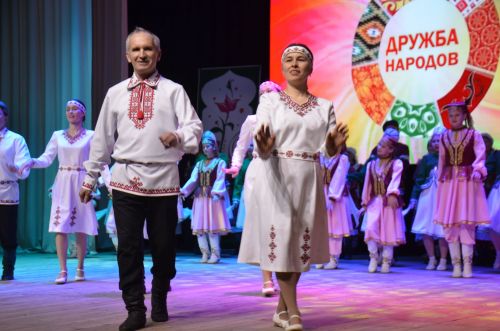 В Агрызе состоялся праздник, посвященный торжественному открытию Года национальных культур и традиций (ФОТОРЕПОРТАЖ)