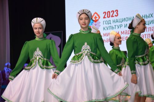 В Агрызе состоялся праздник, посвященный торжественному открытию Года национальных культур и традиций (ФОТОРЕПОРТАЖ)
