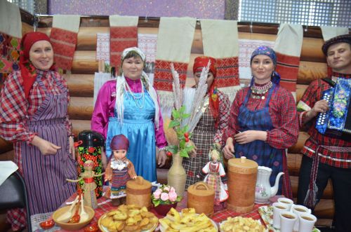 В Агрызе состоялся праздник, посвященный торжественному открытию Года национальных культур и традиций (ФОТОРЕПОРТАЖ)