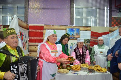 В Агрызе состоялся праздник, посвященный торжественному открытию Года национальных культур и традиций (ФОТОРЕПОРТАЖ)
