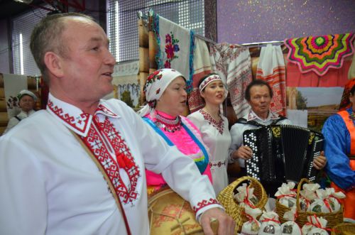 В Агрызе состоялся праздник, посвященный торжественному открытию Года национальных культур и традиций (ФОТОРЕПОРТАЖ)