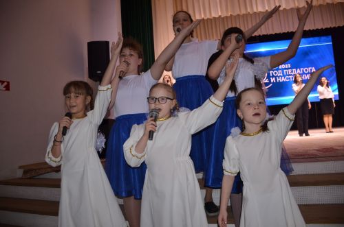В Агрызском районе торжественно открыли Год педагога и наставника (БОЛЬШОЙ ФОТОРЕПОРТАЖ)