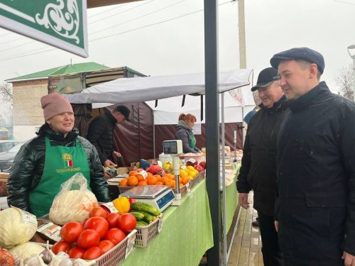 Широким ассортиментом радует агрызцев весенняя ярмарка (ФОТОРЕПОРТАЖ)
