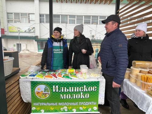 Широким ассортиментом радует агрызцев весенняя ярмарка (ФОТОРЕПОРТАЖ)