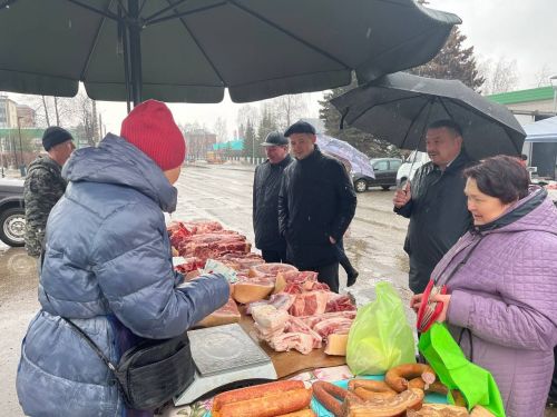 Широким ассортиментом радует агрызцев весенняя ярмарка (ФОТОРЕПОРТАЖ)