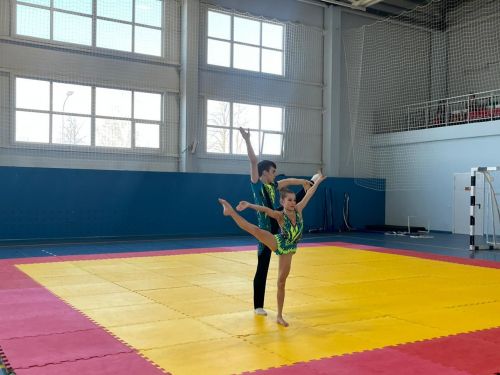 Сегодня в Агрызе проходит Межрегиональное Первенство по аэробике и акробатике
