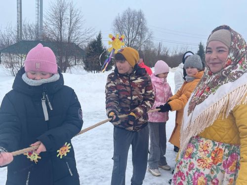 На Привокзальной площади Агрыза отметили Масленицу (ФОТО)