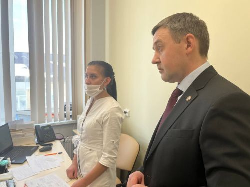 Ленар Нургаянов с рабочим визитом посетил поликлинику