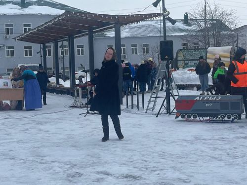 На Привокзальной площади Агрыза отметили Масленицу (ФОТО)