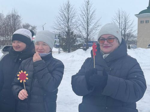 На Привокзальной площади Агрыза отметили Масленицу (ФОТО)