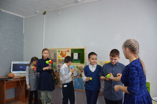 При агрызской детской библиотеке открылась сенсорная комната