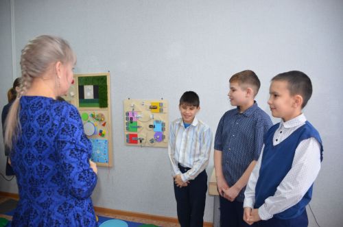 При агрызской детской библиотеке открылась сенсорная комната