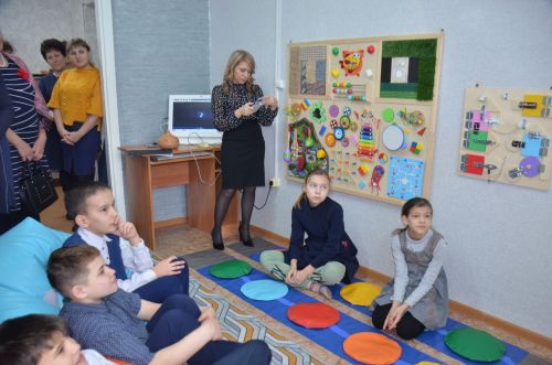 При агрызской детской библиотеке открылась сенсорная комната